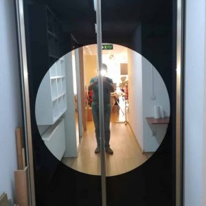 Yuvarlak Aynalı Giyinme Dolabı 1 300x300 - Yuvarlak Aynalı Giyinme Dolabı